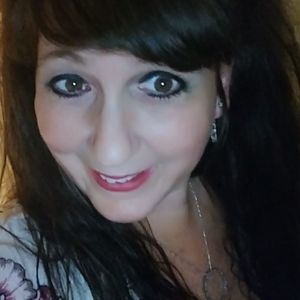 Meet your Posher, Lisa marie